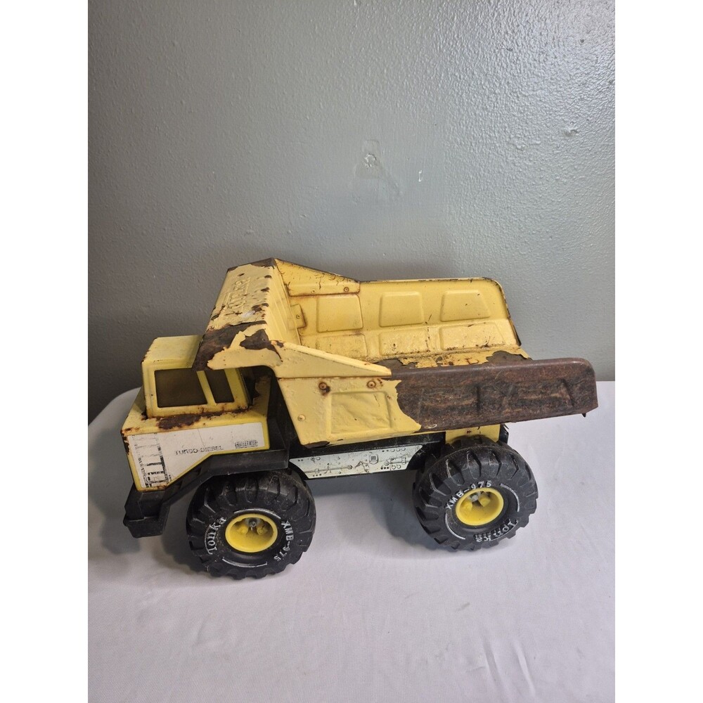 Vintage Tonka Turbo Diesel Dump Truck XMB-975 1980's Pressed Steel 16.5" x 10"